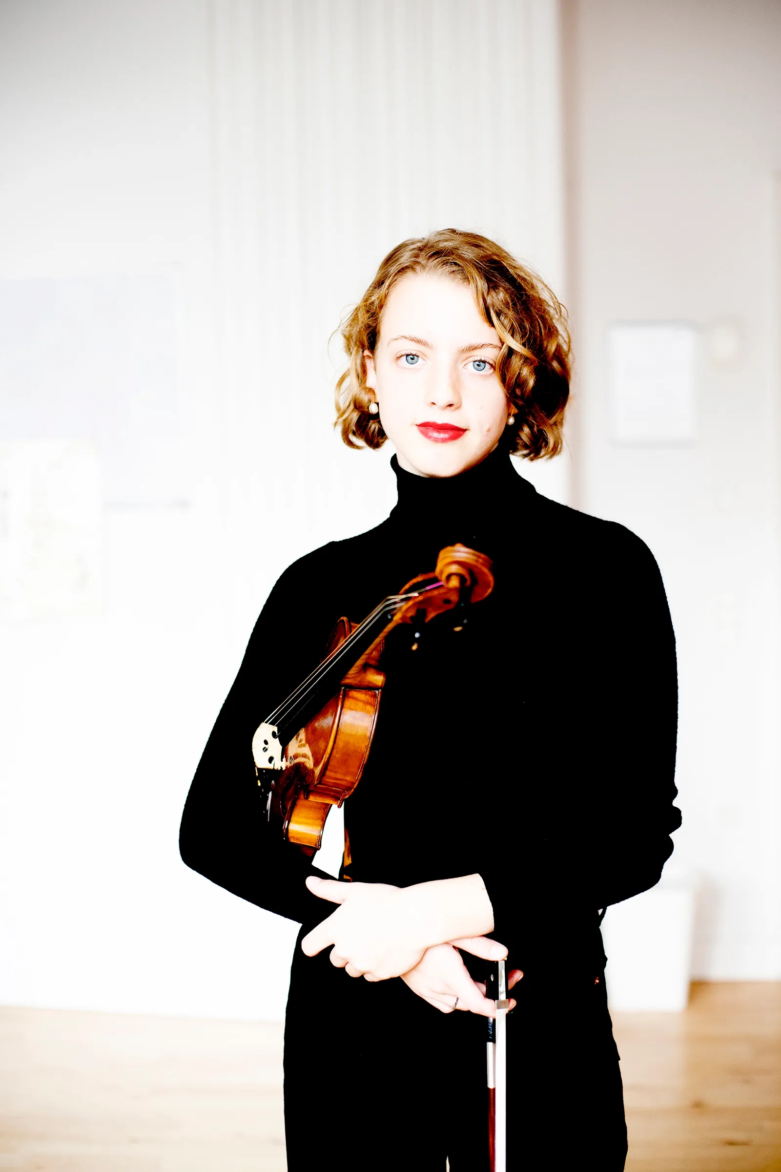 alva holm, photo by lou mouw