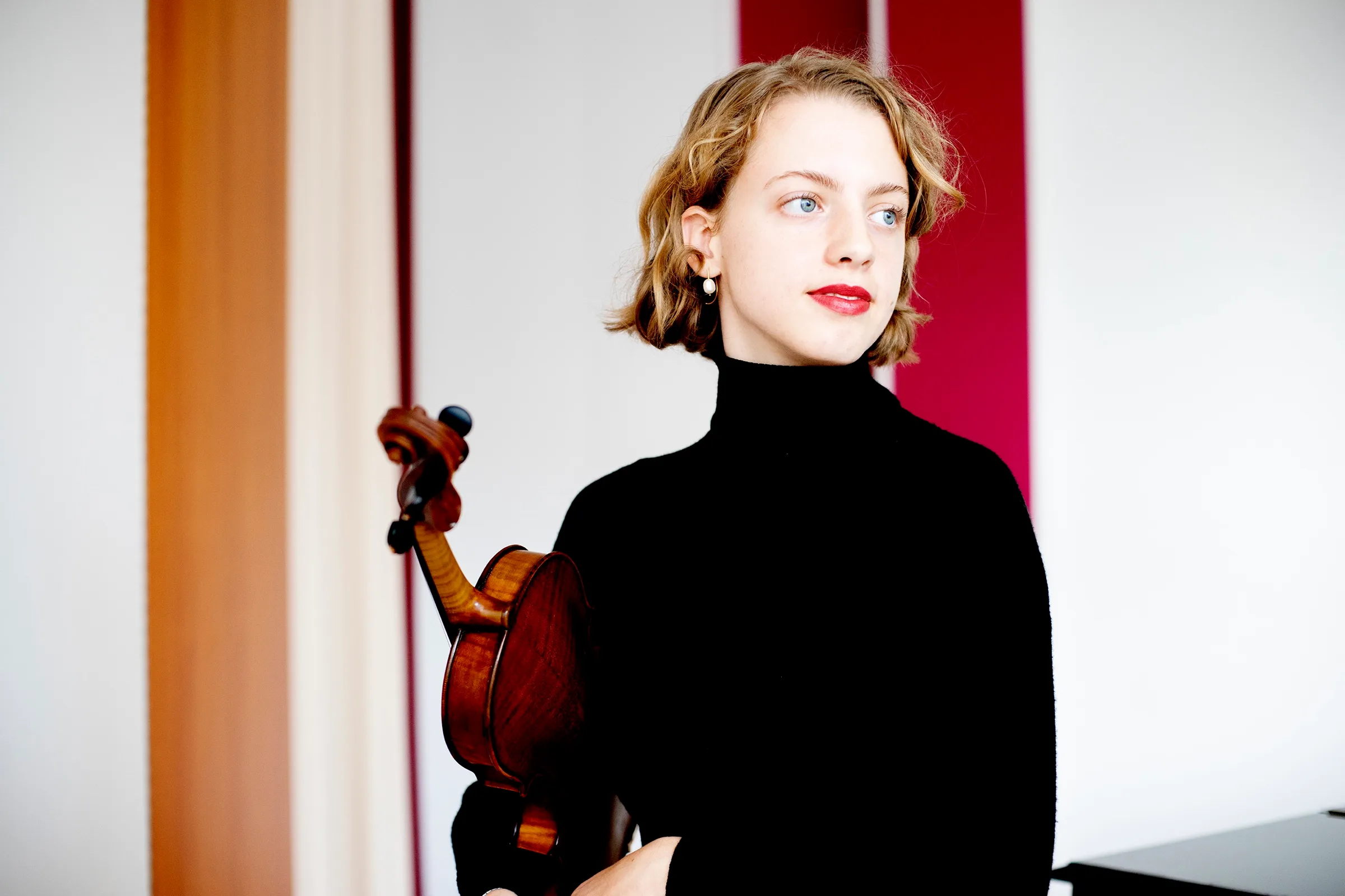 alva holm, photo by lou mouw