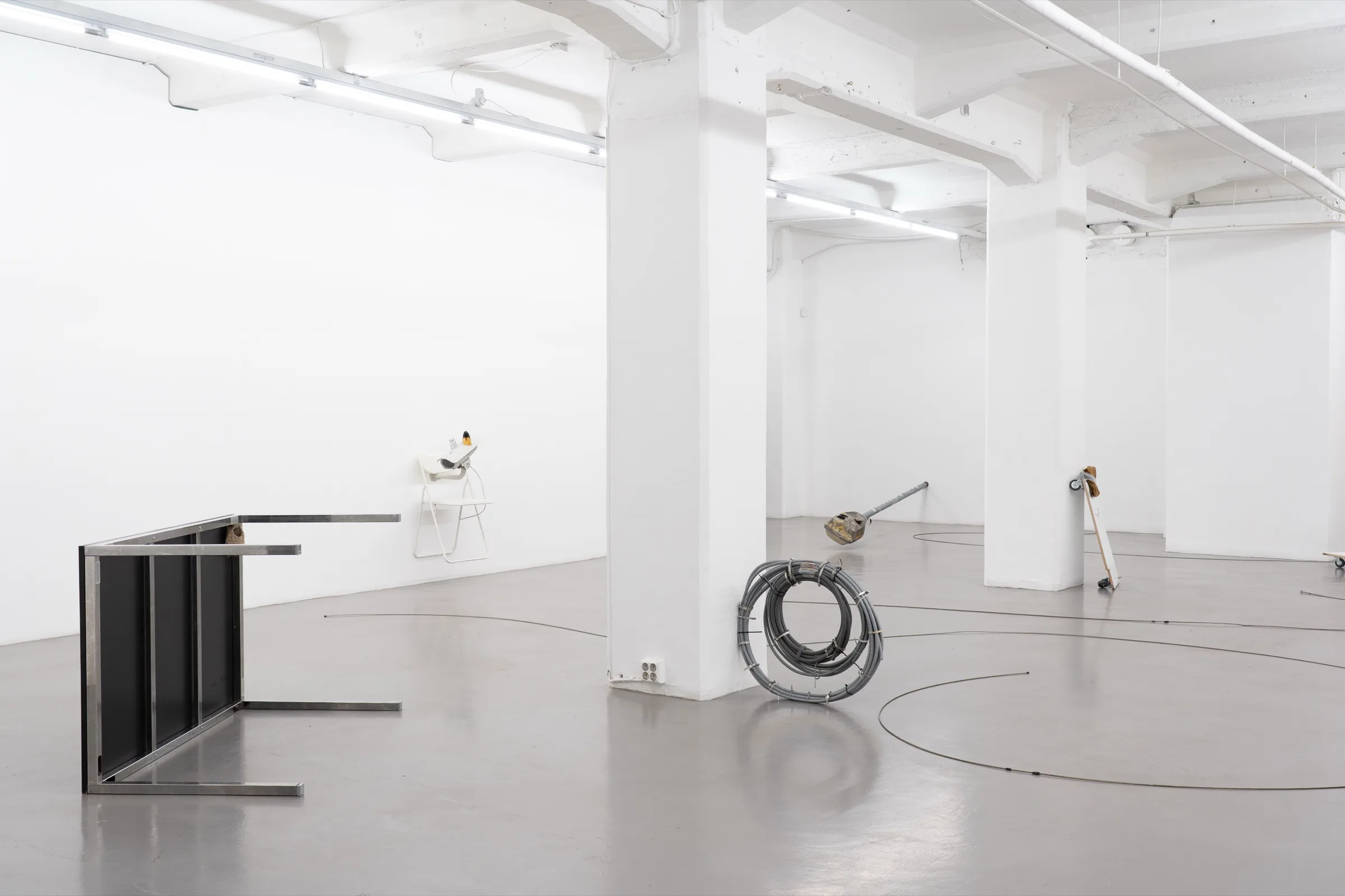 Eavesdrop - Nicola Arthen & Rodrigo Red Sandoval at Platform Stockholm, photo by lou mouw