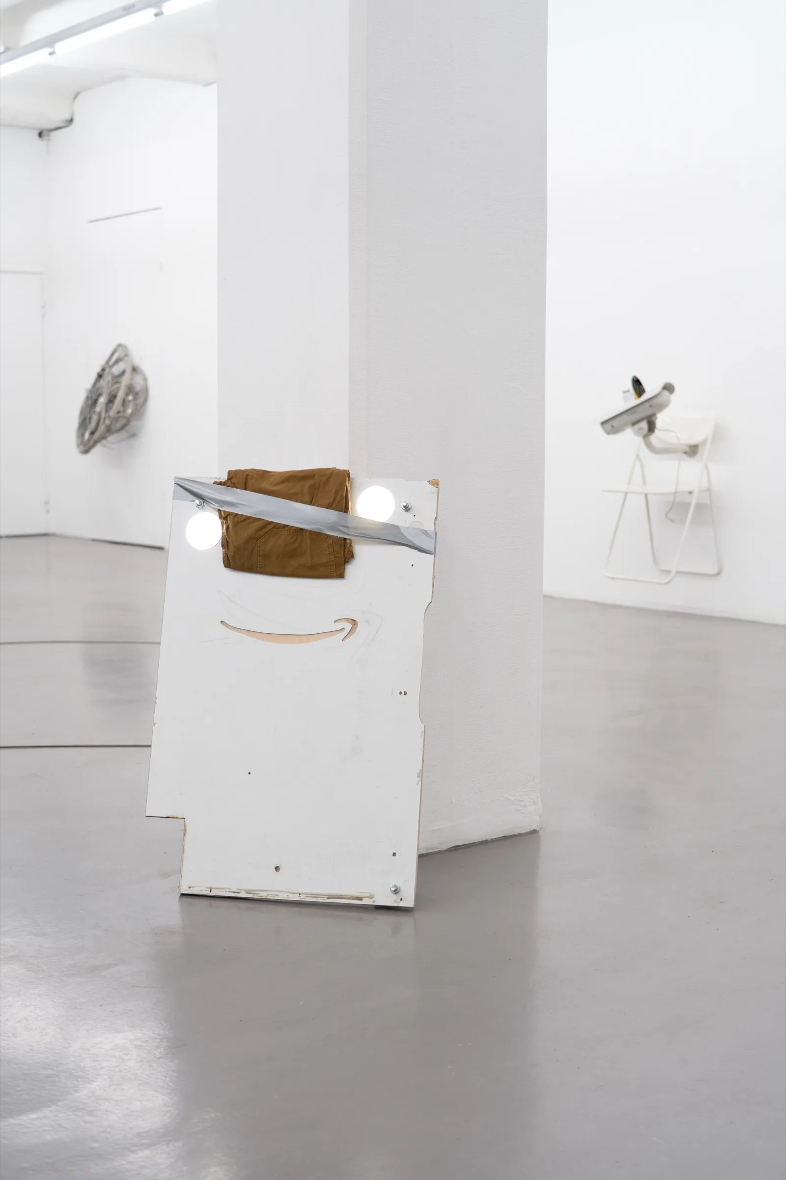 Eavesdrop - Nicola Arthen & Rodrigo Red Sandoval at Platform Stockholm, photo by lou mouw